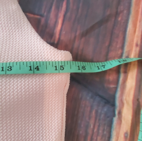 Beautiful pink dress. - Picture 2 of 3